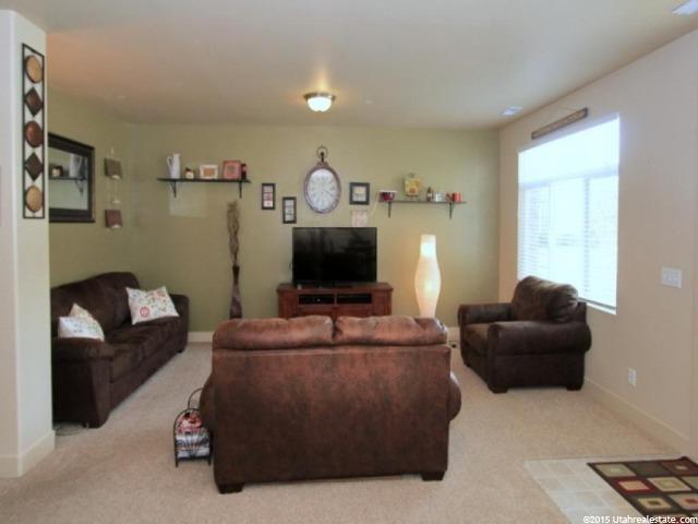 Open View Ln Living Room